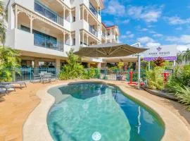 The Anchorage Escape Apartment - Steps away from City, Ferry and Stadium Townsville