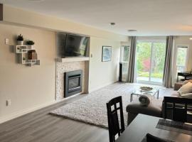 Bright private suite near Departure Bay beach, ξενοδοχείο σε Nanaimo