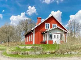 3 Bedroom Cozy Home In Unnaryd