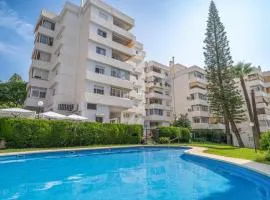Gorgeous Apartment In Benalmádena