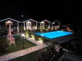 JNB Orchards Luxury Cottages
