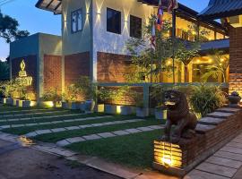 Hotel Heladiv, ξενοδοχείο με πάρκινγκ σε Anuradhapura