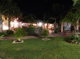 Stephan's Guest House, hotel perto de Oribi Plaza, Port Shepstone