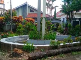 Latar Amba Guest House