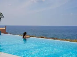 Thalassa Residence, Heated Pool, Hot Tub & SeaView