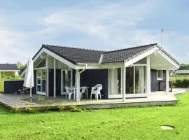 Two-Bedroom Holiday Home In Juelsminde