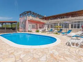 Nice Home In Konjevrate With Wifi