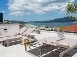 Gorgeous Apartment In Okrug Gornji