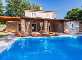 Villa Lucia – hotel w Krku