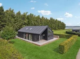2 Bedroom Cozy Home In Juelsminde