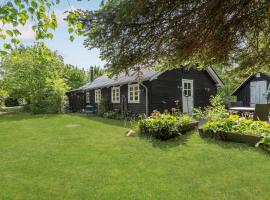 2 Bedroom Lovely Home In Højslev: Højslev şehrinde bir otel