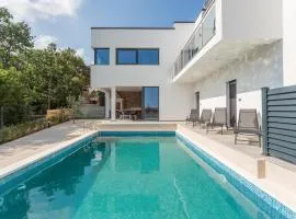 Gorgeous Home In Rovinjsko Selo