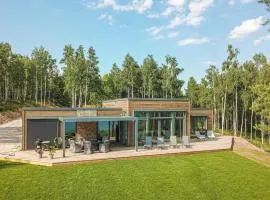 Lovely Home In Bolmsö With Sauna