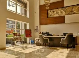 Hotel The Pearl, City Center - Traveler's Choice Award Winner for 2025