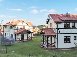 3 Bedroom Cozy Home In Debina