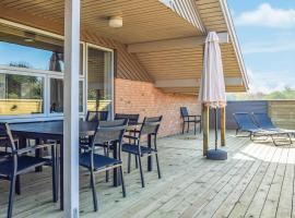 Stunning Home In Juelsminde With Sauna, ξενοδοχείο σε Sønderby