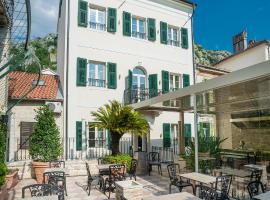 Kerber-Graz 1860, hotel com banheiras de hidromassagem em Kotor