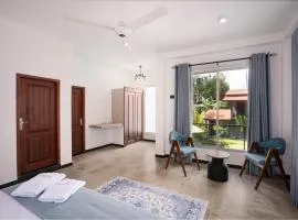Hasthri Boutique Blue Apartment in Ahangama with pool Near Beach