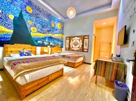 Shangri-La Chudengshuo Homestay楚登硕民宿, hotel in Shangri-La