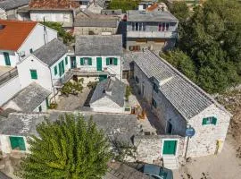 Cozy Home In Primosten With Wifi