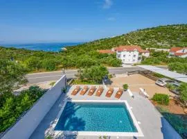 Amazing Apartment In Murter With Wifi