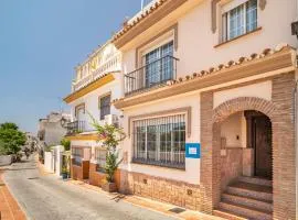 Stunning Home In Marbella With Wifi