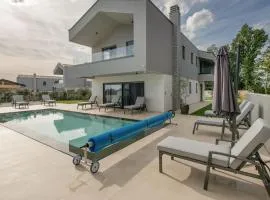 Lovely Home In Rebici With Wifi