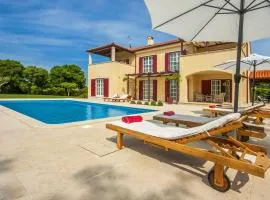 Villa Mirna