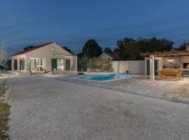 Villa Oliveto Smilcic, hotel a Smilčić