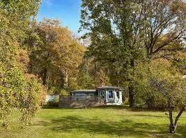 2 Bedroom Cozy Home In Huskvarna