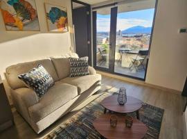 Depto Mirador del Fiordo, hotel com piscina em Puerto Natales