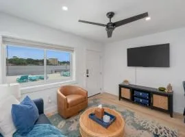 Beachfront Stay with Pool Access Bluefish 5