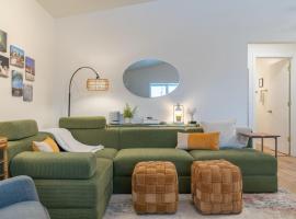 The Upper Downtown Suite 2, apartment in Fairbanks
