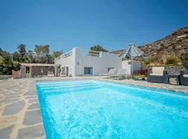 Luna Bianca, Private Home with Pool & Jacuzzi, Stelida Naxos