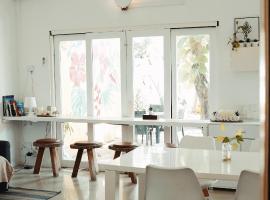 Beautiful private 2 bedroom villa - Hale Noa, hotel i Malé