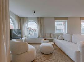Huswell - Luxurious apartment on top location in Knokke, hotel in Knokke-Heist