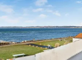 Beautiful Apartment In Ebeltoft