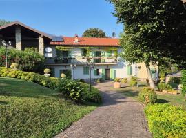 Casale Raffaello B&B Como, hotel in Albese Con Cassano
