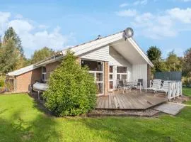 Cozy Home In Otterndorf With Sauna