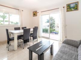 La Farella 60 - Apartamento con balcón，位于赫罗纳的酒店