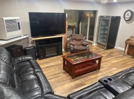 Cute 3 bedroom home in town, hotel v destinaci Salmon