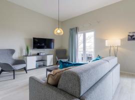 Boddentraum - 5 Sterne Ferienwohnung mit Blick auf das malerische Ostseebad Wustrow, hotel in Wustrow