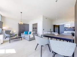 Große Welle - Moderne 2,5-Zimmer Ferienwohnung mit Südbalkon und Boddenblick