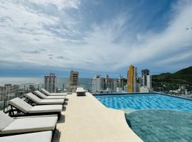 Apartamento con hermosa vista y piscina en Santa Marta, khách sạn ở Gaira