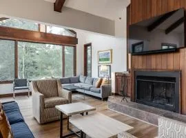 Deer Valley Little Belle Ultimate Ski Getaway, Sleeps 14, Luxury Design, Private Hot Tub,
