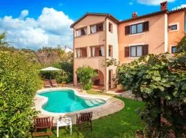 Beautiful Apartment In Pula With Wifi