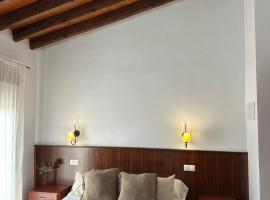 Hostal Camarina, hotel en Hondón de los Frailes