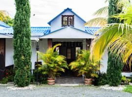 Finca La Guitarra, hotel in Maravélez