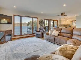 Dock and Views Waterfront Home in Wabasha!