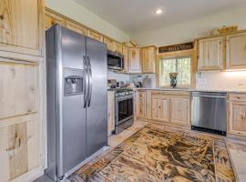 Sweeping Smoky Mountain Views Bella Vista Cabin, hotel a Whittier